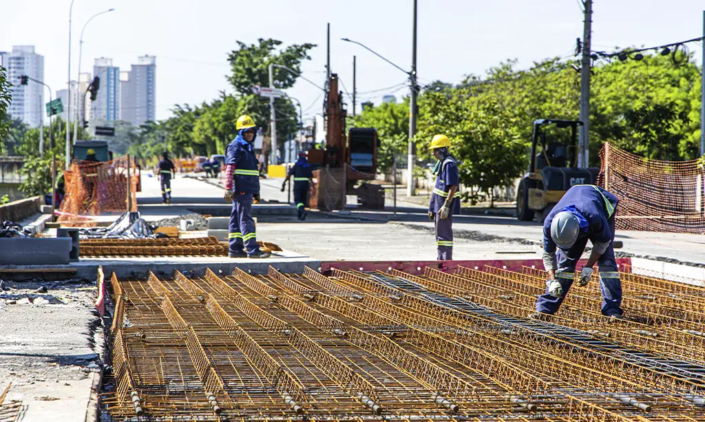 Alteração no trânsito da av. Lauro Gomes em São Bernardo a partir de 22 de Fevereiro 1 Mapa ilustrando a alteração de sentido na Avenida Lauro Gomes, destacando o trecho entre a Avenida Aldino Pinotti e a Estrada das Lágrimas.