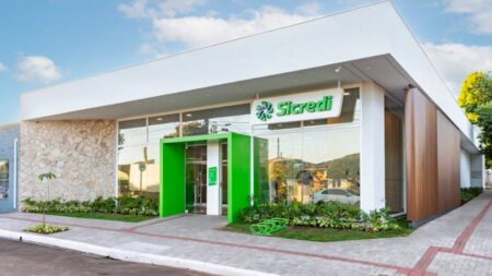 Central Sicredi PRSPRJ celebra mais de 40 anos de conquistas