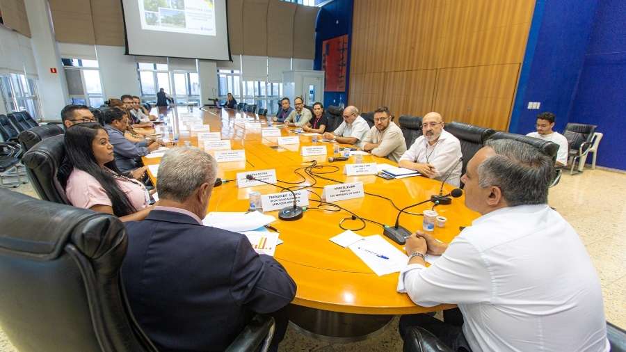 São Bernardo cobra plano da Enel para podas de árvores e melhorias no fornecimento de energia 1 Defesa do diálogo e plano de trabalho norteiam reunião com Enel em São Bernardo