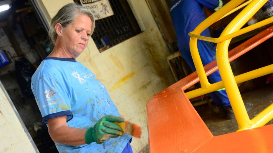 Fabrinque: Sustentabilidade e Reaproveitamento de Materiais em Santo André 2 Fabrinque Sustentabilidade e Reaproveitamento de Materiais em Santo André