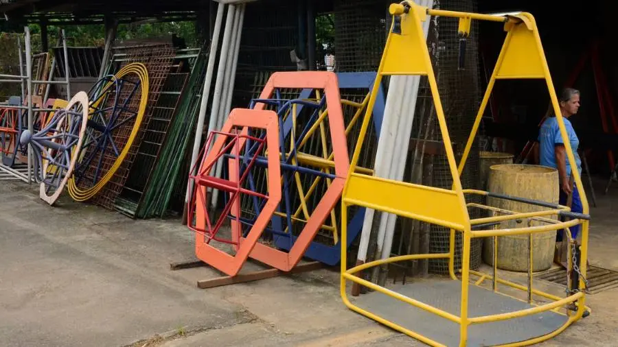 Fabrinque: Sustentabilidade e Reaproveitamento de Materiais em Santo André 1 Fabrinque: Sustentabilidade e Reaproveitamento de Materiais em Santo André