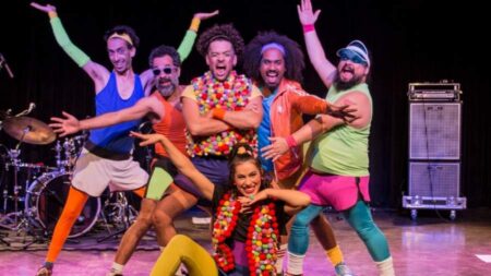 Foliões aproveitam o CarnaCultura 2024 em Ribeirão Pires, com música, dança e atividades culturais no Parque Luiz Carlos Grecco.