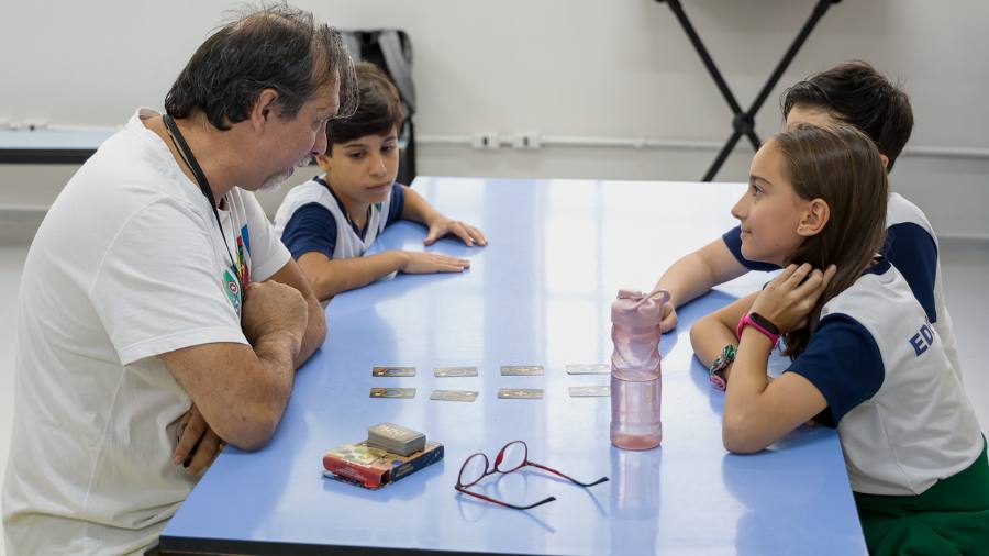 São Caetano moderniza ensino com oficinas de IA, robótica e arte nas escolas 1 São Caetano moderniza ensino com oficinas de IA, robótica e arte nas escolas