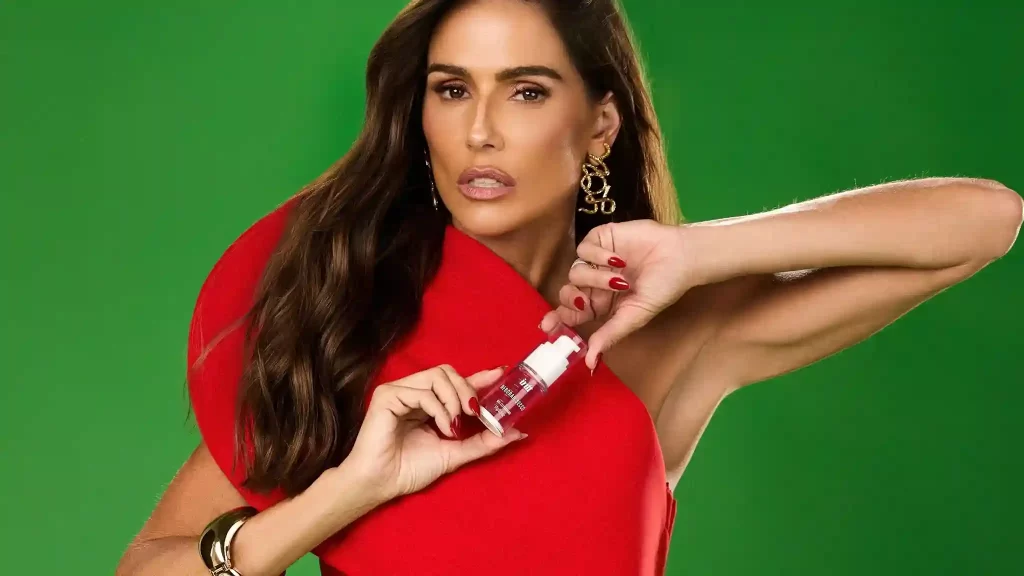 Gel Clitoriano by Deborah Secco Intensifica o Prazer Feminino com Sabor de Frutas Vermelhas