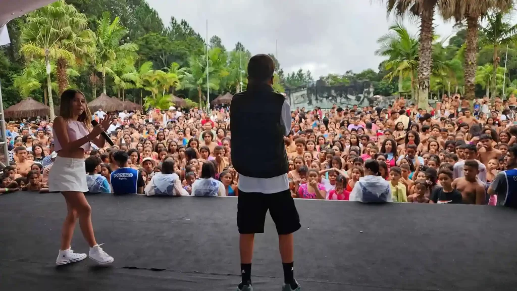Magic City recebe mais de 3 mil crianças em 16ª edição do Dia Nacional da Alegria
