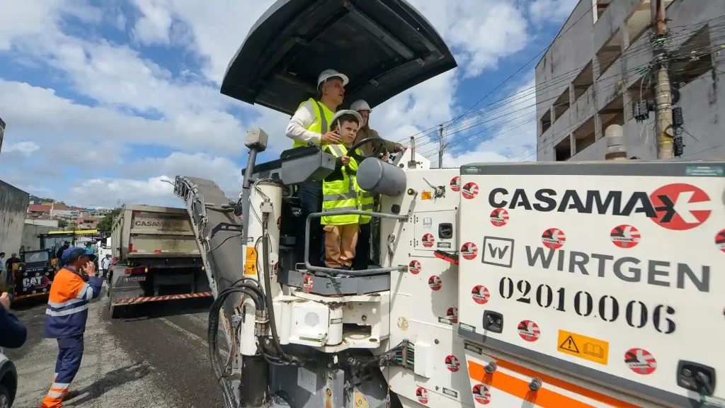 Programa de recapeamento contempla vias do Jardim Cláudia, região dos Casa, e beneficia moradores