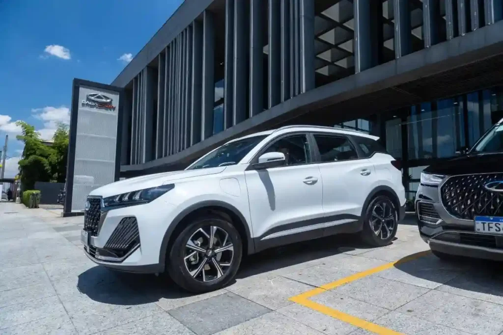 CAOA Chery reduz preços dos SUVs híbridos Tiggo 7 e 8 PRO com nova fase da Política de Preço Justo