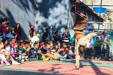 Coletivo Noroest apresenta espetáculo de dança "Vértebras Quebradas" em Campinas e Mauá