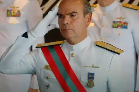Comandante da Marinha solicita dispensa de depoimento em ação sobre trama golpista