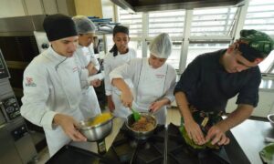 Etecs apresentam nova especialização em Gastronomia Brasileira