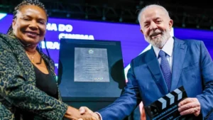 Lula sanciona lei que torna permanente a Política Nacional Aldir Blanc de incentivo à cultura