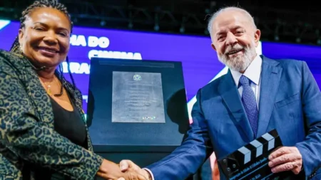 Lula sanciona lei que torna permanente a Política Nacional Aldir Blanc de incentivo à cultura