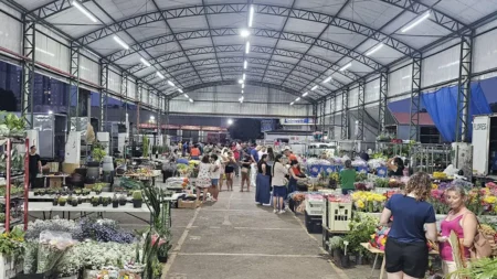 Mercado de Flores da Craisa é opção para compra do Dia das Mães