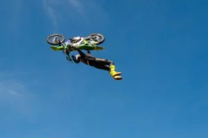 Nicolas Ferreira, do Brasil, vence o FMX na Roça 2025
