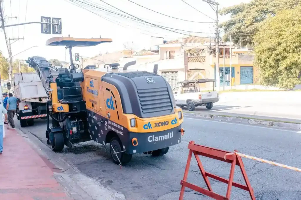 Marcelo Lima autoriza recapeamento de 2,5 km em vias do Ferrazópolis pelo programa Minha Rua Nova 1 Ordem de serviço autoriza recapeamento de 2,5 quilômetros de vias no Ferrazópolis