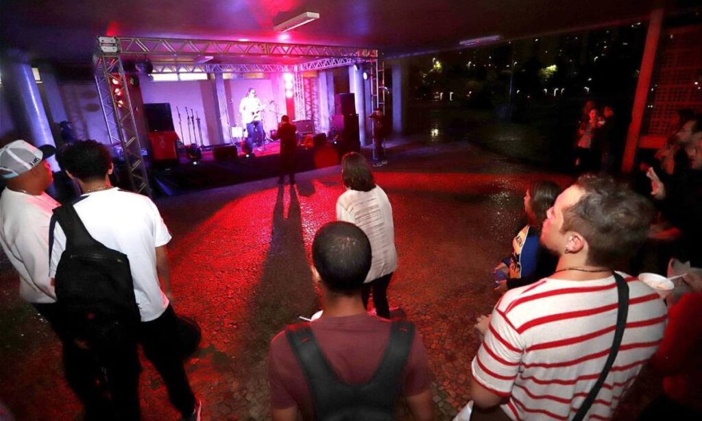 Projeto Canja com Canja retorna com música e gastronomia gratuita em Santo André