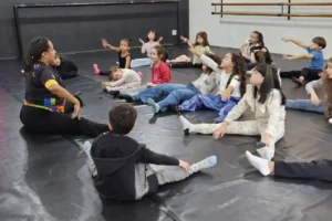 Ribeirão Pires celebra 4 anos da Escola Municipal de Artes com programação que fortalece a cultura na cidade
