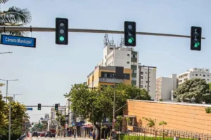São Caetano adota tecnologia de IA do Google para otimizar semáforos e reduzir emissões de CO2
