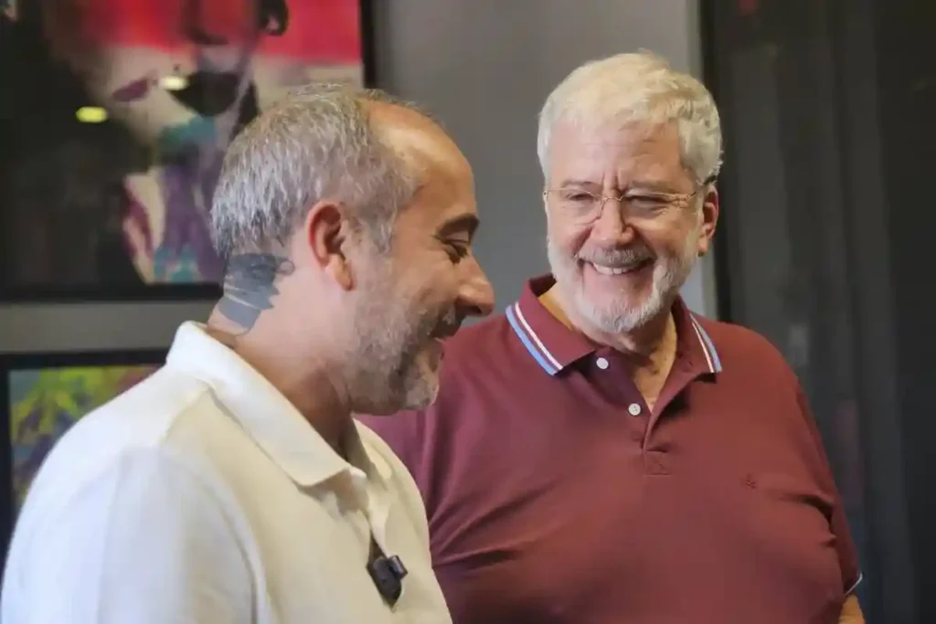 Voz icônica da dublagem brasileira, Márcio Seixas visita Ribeirão Pires e será narrador de documentário sobre vagão histórico