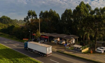 CCR PRVias ressalta serviços e canais de comunicação para clientes durante com operação assistida e feriadão