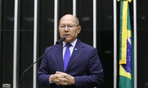 Câmara aprova suspensão de decretos que elevaram o IOF; texto segue para o Senado