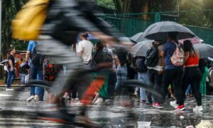 Frente fria avança por São Paulo com risco de temporais e geadas; Defesa Civil emite alerta