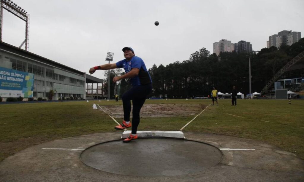 Homenagens e bons resultados marcam a 3ª etapa do Paulista de Atletismo Adulto 2 Homenagens e bons resultados marcam a 3ª etapa do Paulista de Atletismo Adulto