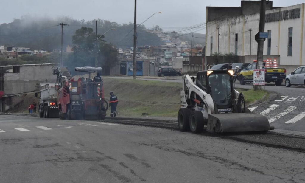 Jardim Santo André recebe 1,5 km de novo asfalto e obras de drenagem pelo programa Rua Nova