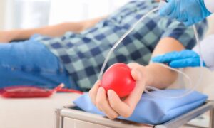 Junho Vermelho: bolsas de sangue ajudam pacientes com leucemia