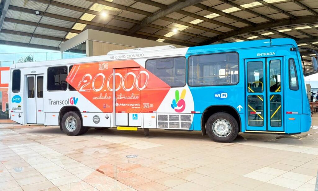 Marcopolo atinge 20 mil ônibus produzidos no Espírito Santo e reforça compromisso com a mobilidade sustentável