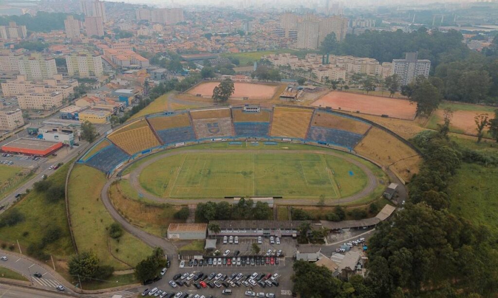 Jogadores de Mauá FC e Mauaense disputam partidas decisivas na 9ª rodada do Campeonato Paulista da Segunda Divisão 2025.
