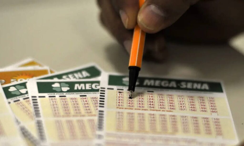 Mega-Sena acumula e próximo prêmio chega a R$ 100 milhões