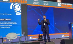 Orlando Morando apresenta trabalho da GCM e avanços do Smart Sampa em feira internacional de segurança