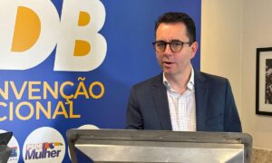 Paulo Serra defende fusão PSDB–Podemos como "opção equilibrada" para o Brasil