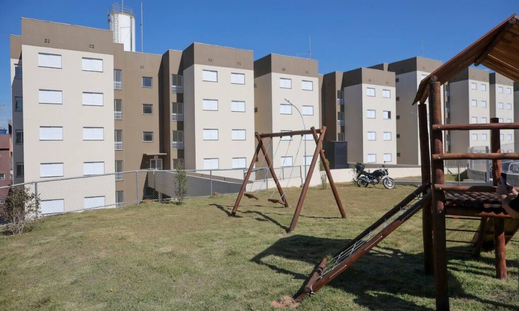 Tarcísio e Marcelo Lima entregam conjunto habitacional com 120 unidades em São Bernardo 1 Tarcísio e Marcelo Lima entregam conjunto habitacional com 120 unidades em São Bernardo