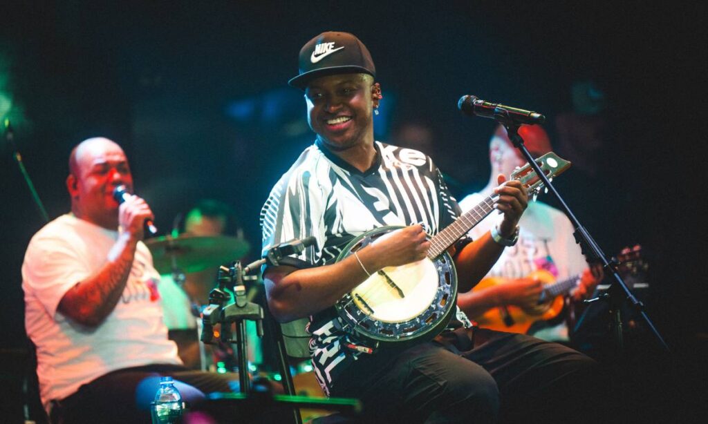 Thiaguinho anuncia chegada de 'Banjo e Boné' ao Rio de Janeiro