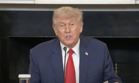 Trump anuncia ataque a usinas nucleares do Irã e acirra tensão no Oriente Médio