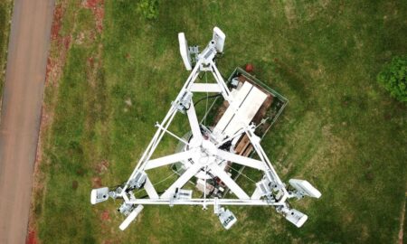 5G completa 3 anos no Brasil com cobertura em mais de mil cidades, mas enfrenta entraves legais