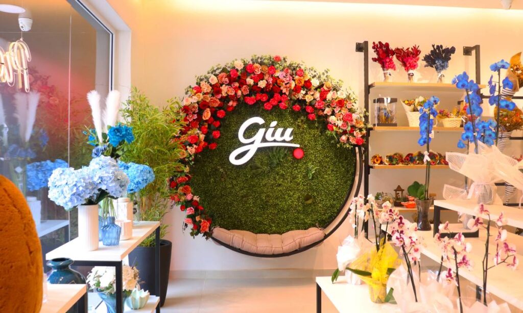 70% das vendas de decoração vêm de mulheres millennials e geração X, aponta Giuliana Flores