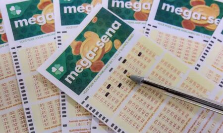 Bilhete da Mega-Sena com resultado do concurso 2882 premiado com R$ 50 milhões
