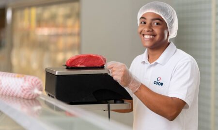 COOP inaugura escola de açougue para formar novos profissionais
