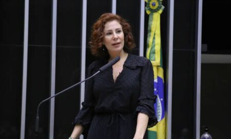 Carla Zambelli é presa na Itália