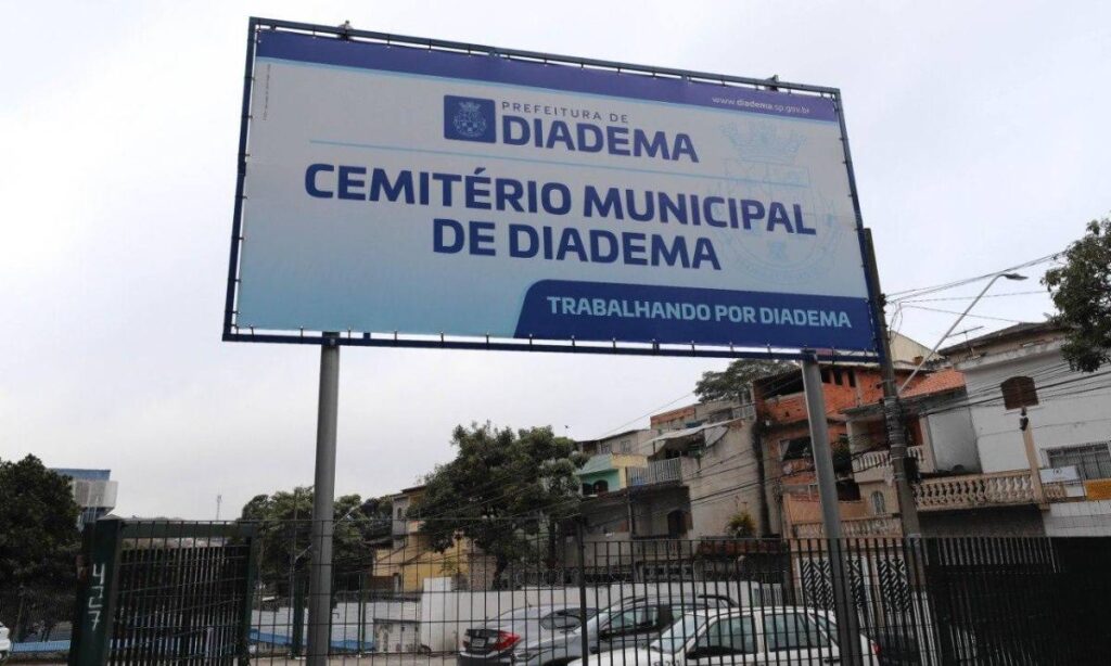 Diadema reforça a desinsetização do Cemitério Municipal