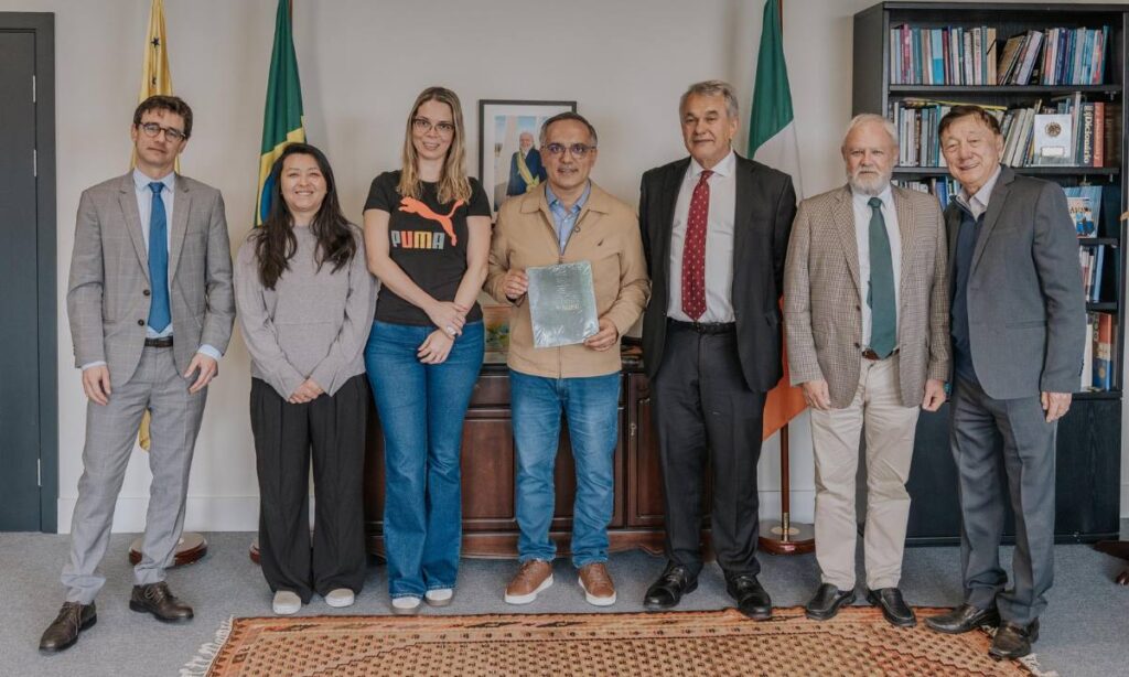 Estudantes do Conecta São Bernardo recebem suporte institucional da Embaixada do Brasil na Irlanda