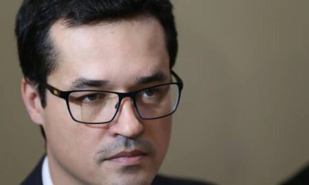 Ex-procurador Deltan Dallagnol deve pagar R$ 135 mil a Lula por caso do PowerPoint
