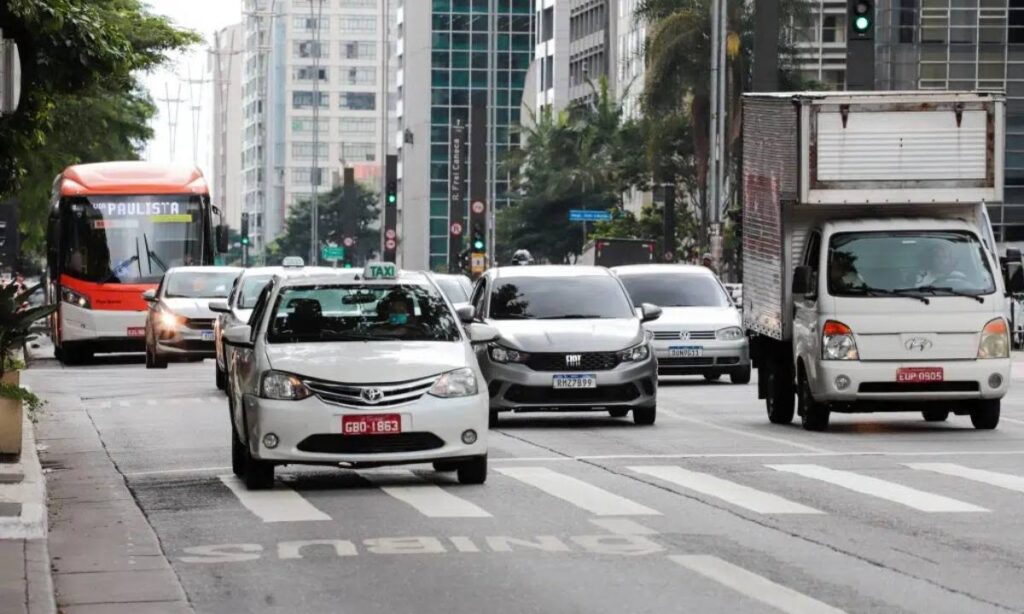 Frio intenso e baixa umidade marcam esta terça-feira (8) em São Paulo