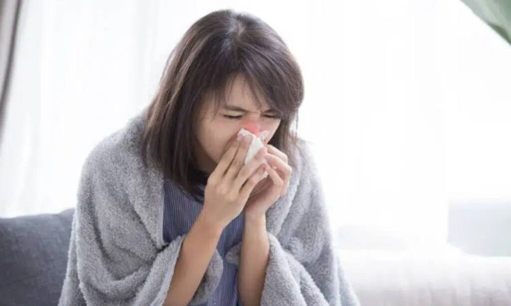 Infecções de garganta disparam no inverno em SP: saiba como prevenir e tratar