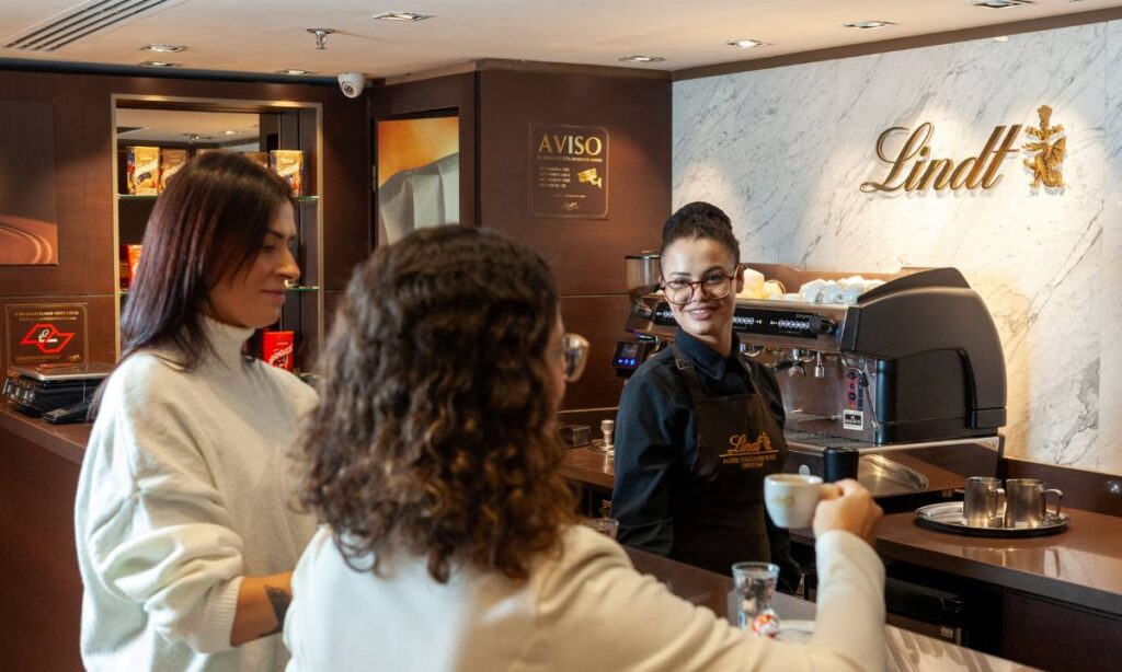 Lindt oferece experiência exclusiva com drinks em shoppings selecionados 