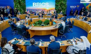 Lula defende reforma da ONU e papel do BRICS na paz mundial durante Cúpula no Rio