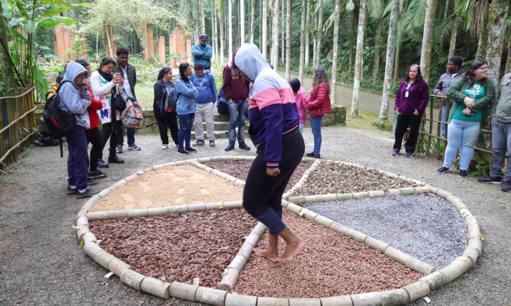 Mauá inaugura Jardim Sensorial com visita dos alunos da APAE